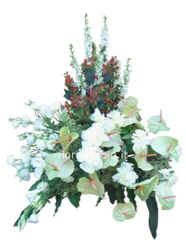 Composizione di fiori freschi colori chiari ( a scelta alta o bassa)