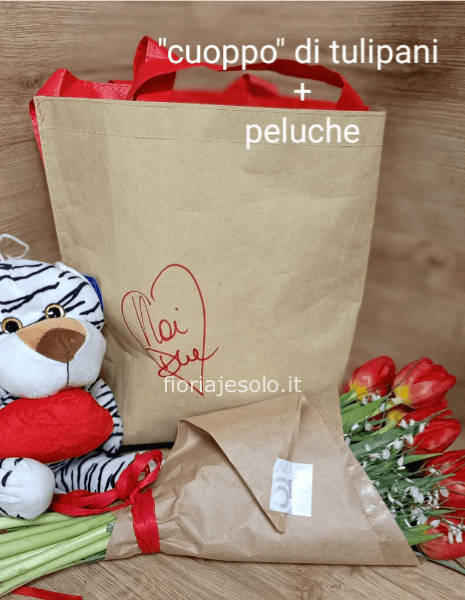 “Cuoppo” di fiori di stagione con peluche